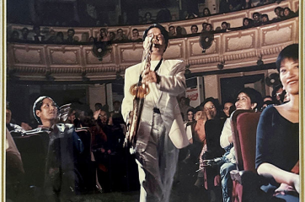 Buổi diễn đầu tiên