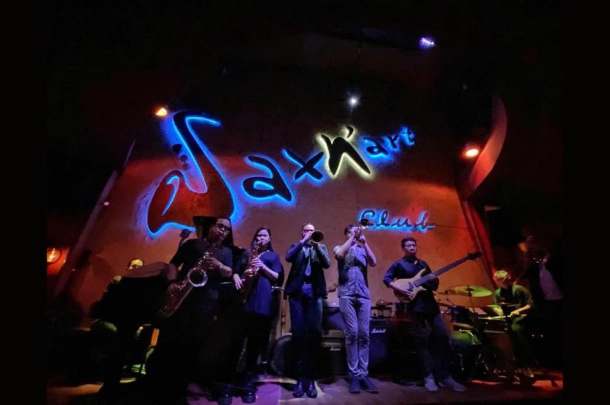 Thành lập Saxn't Art Club
